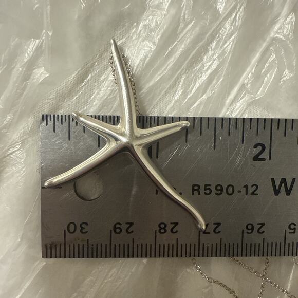 Tiffany & Co. Elsa Peretti Sterling Silver Starfish Pendant Necklace 17” - LARGE - Picture 14 of 16
